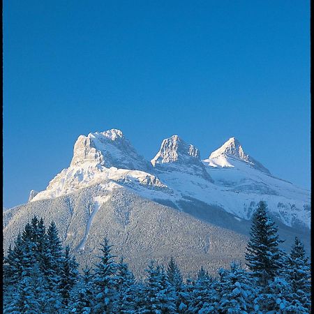 Canmore Inn & Suites Extérieur photo