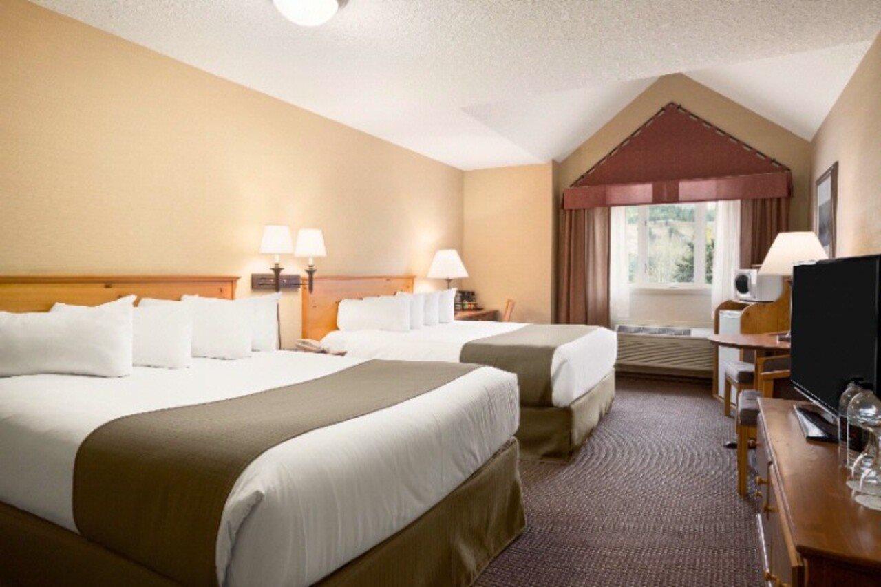Canmore Inn & Suites Extérieur photo