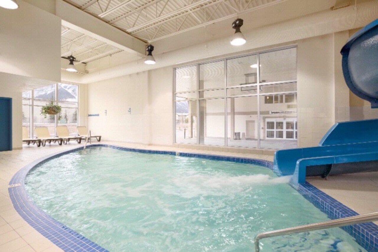 Canmore Inn & Suites Extérieur photo