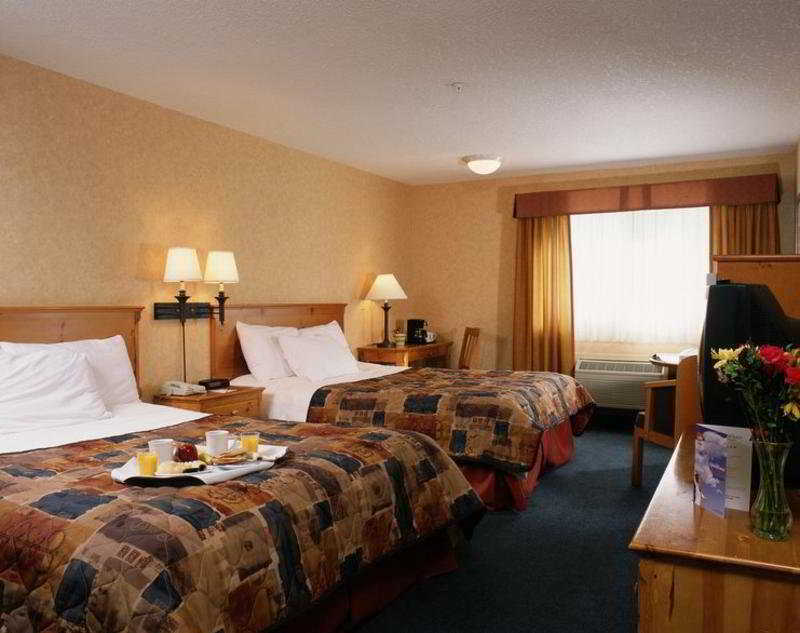 Canmore Inn & Suites Extérieur photo